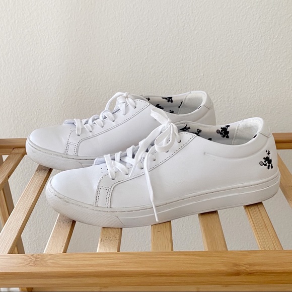 lacoste disney trainers